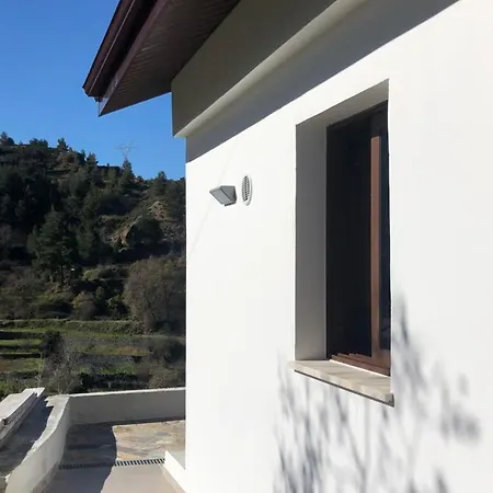 Stunning Views, 2 Bed House Kakopetria