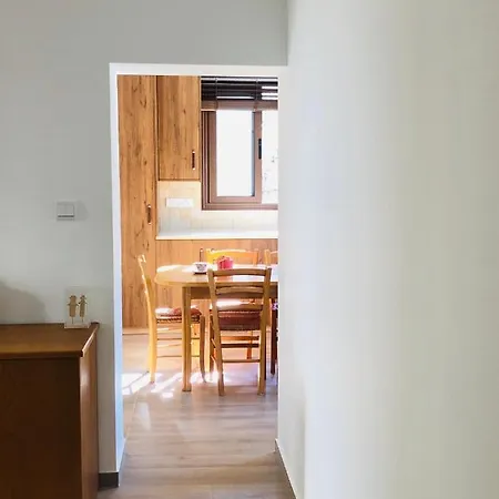 Stunning Views, 2 Bed House Kakopetria * Nicosia